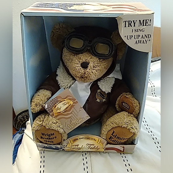 DanDee Dan Dee Teddy Bear Wright Brothers Flight plays "up up in the air" - Picture 3 of 8